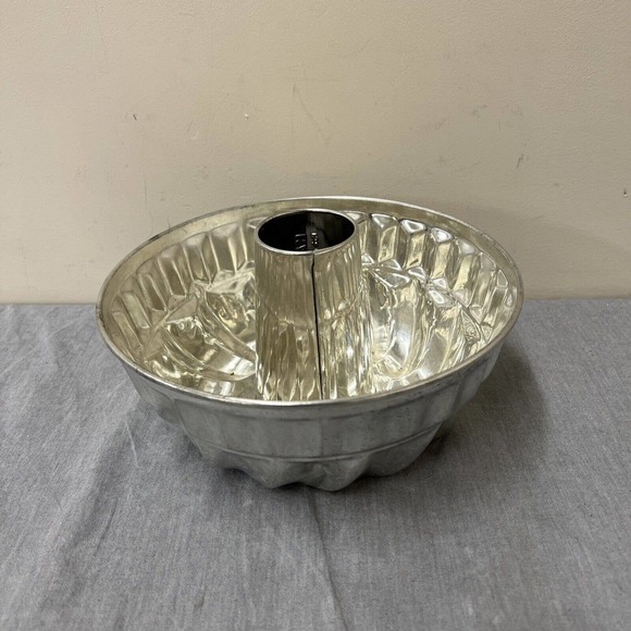 Kaiser Kitchen Vtg Kaiser Bundt Cake Pan Made In West Germany Jello